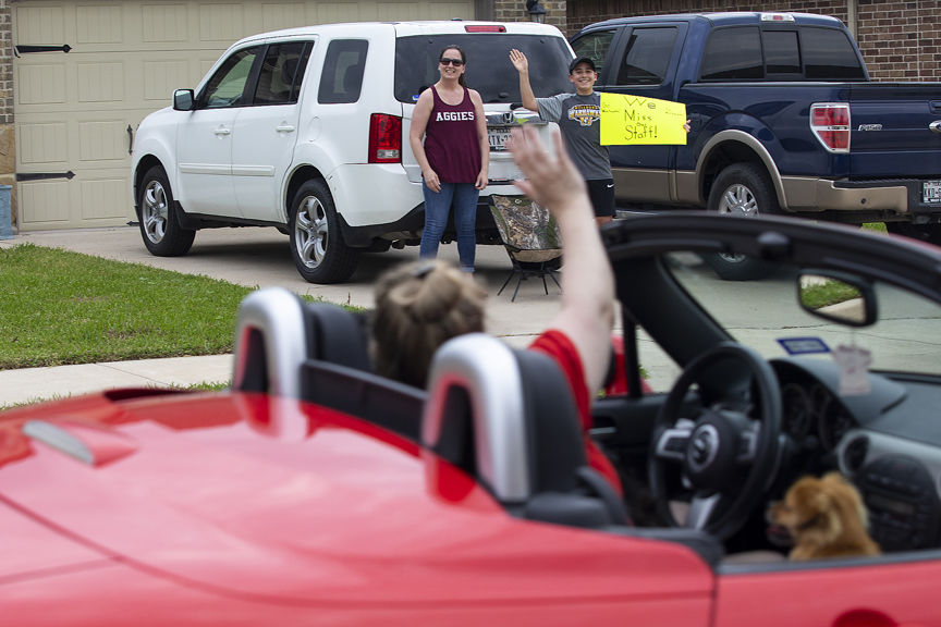 Wellborn Middle School caravan